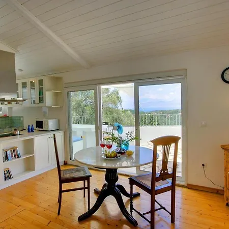 Villa Sarakinatika Sleeps 4 Pool Air Con Wifi Viggla